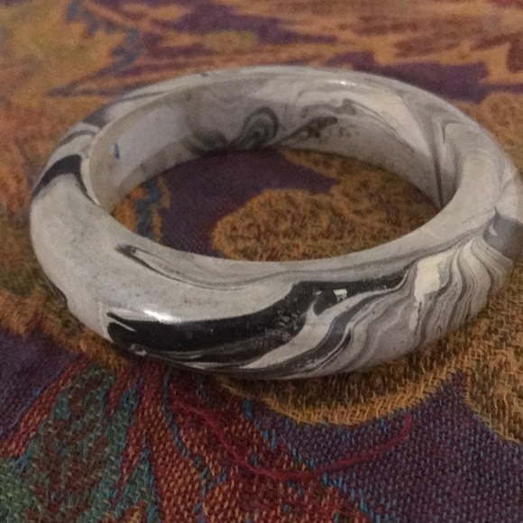 Hand painted Muzer bangle - Picture 2 of 3